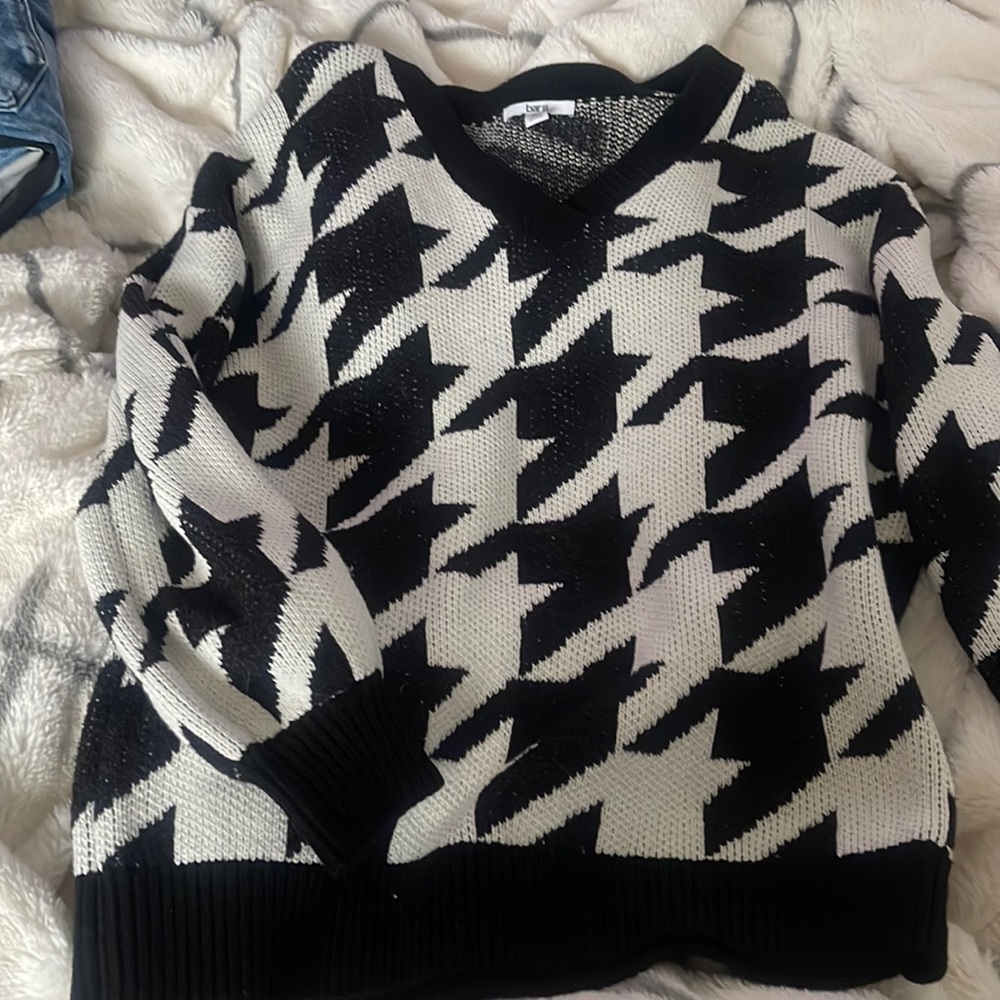 Oversized houndstooth print sweater